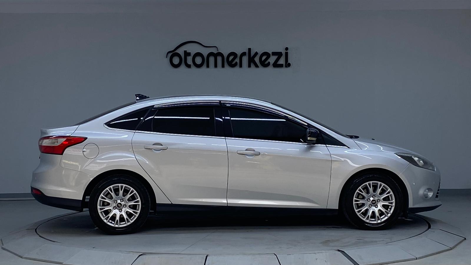 FORD FOCUS 4
